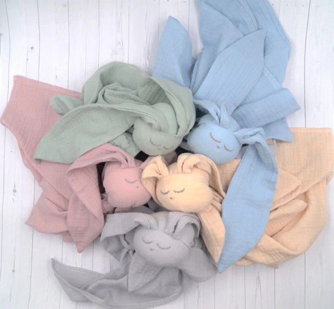 BABY IN WORLD Pielucha muślinowa Hug Me Bunny mięta