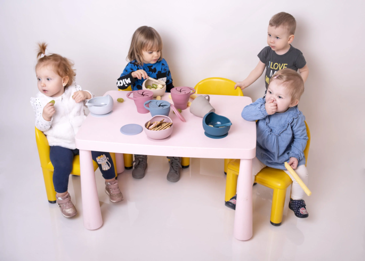 BABY IN WORLD Miska silikonowa z przyssawką i łyżeczką Sage