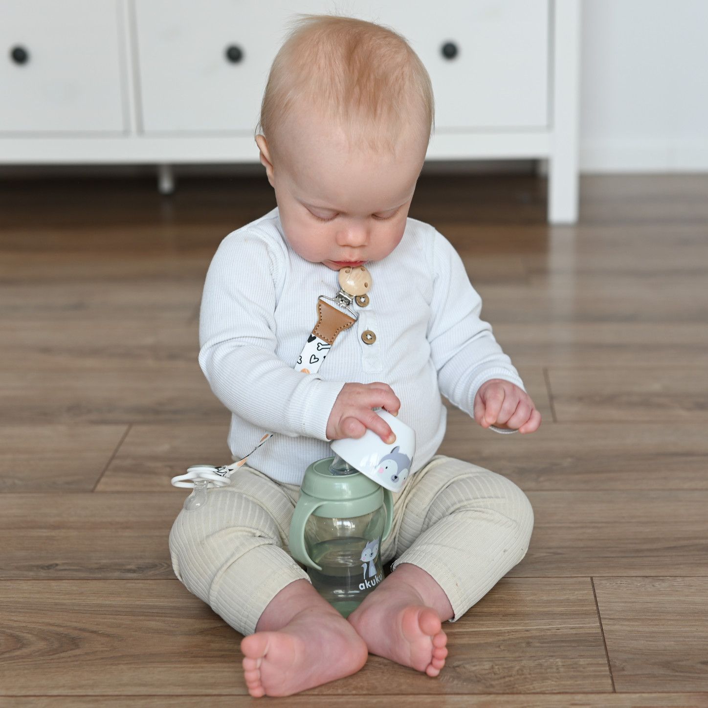 Akuku Tasiemka do smoczka Kość